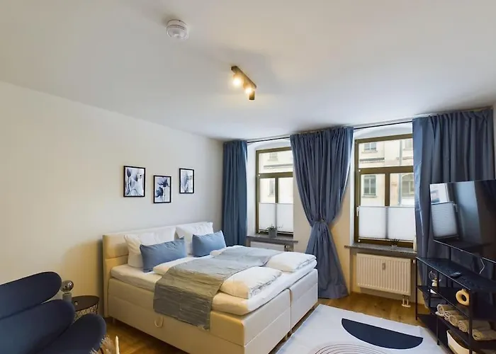 Royal 1 - Terrasse Nahe Zeisigwald * Хемниц